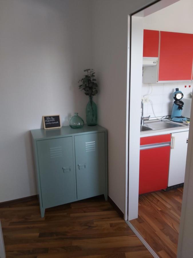 デュッセルドルフWell Located Flat With Balconyアパートメント エクステリア 写真